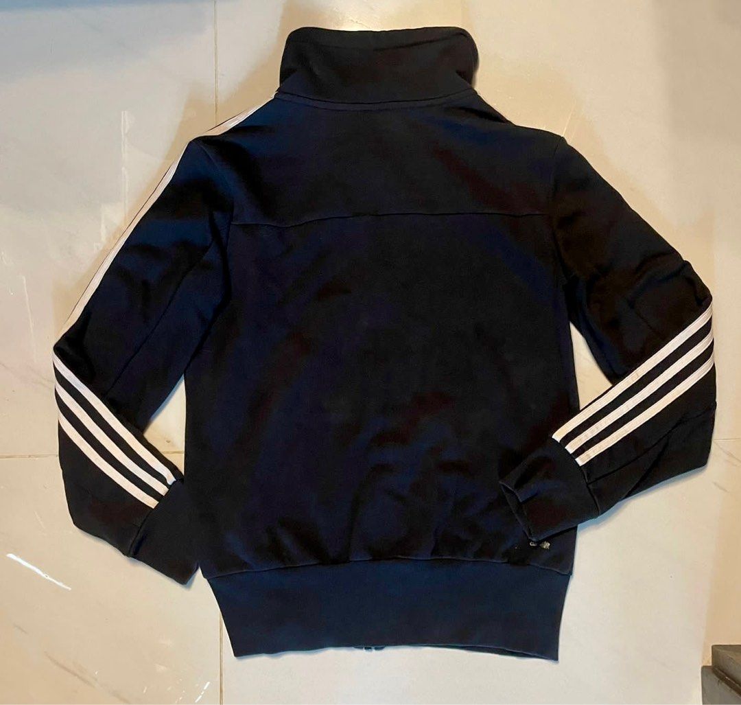 Adidas velour hotsell tracksuit dame