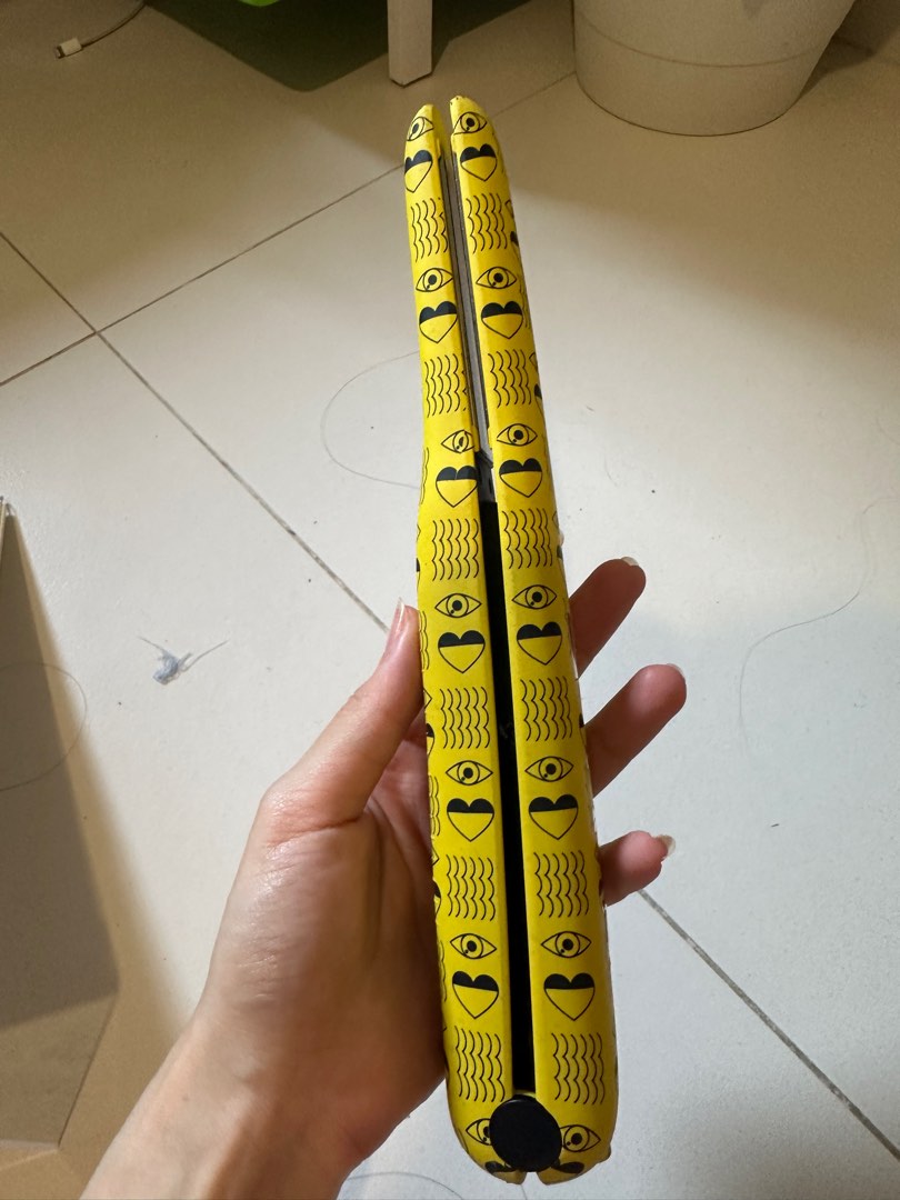 amika hair straightener