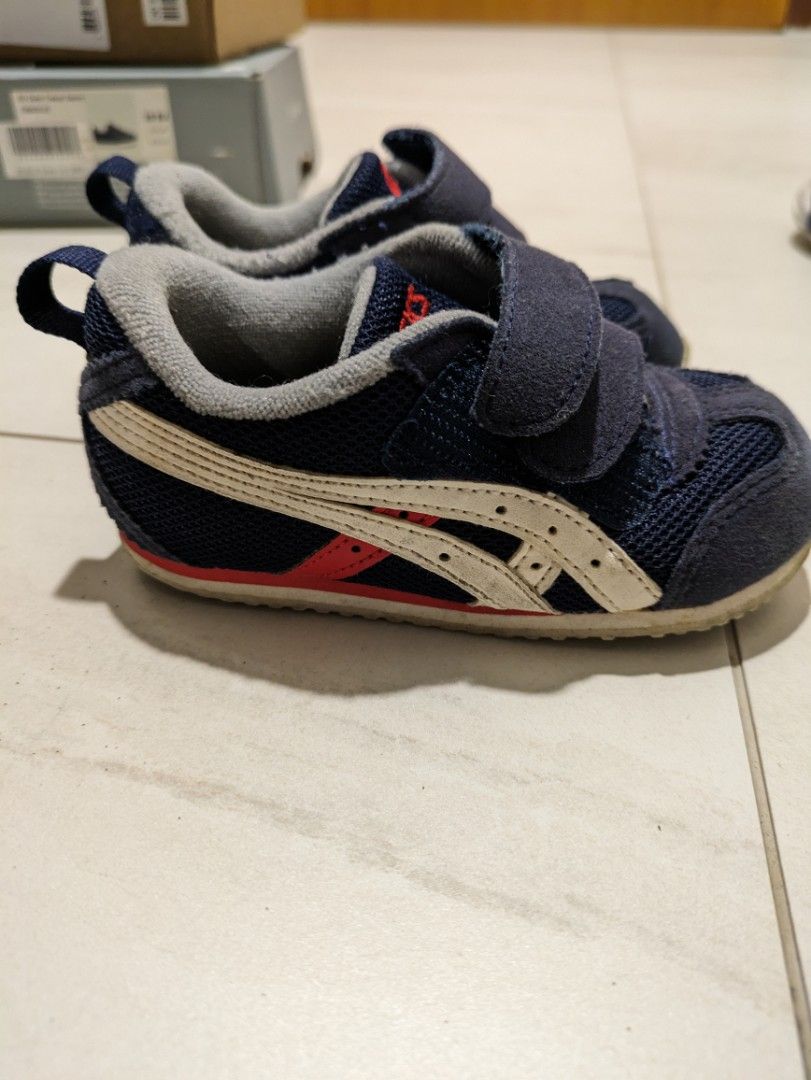 ASICS kids shoes, Babies & Kids, Babies & Kids Fashion on Carousell