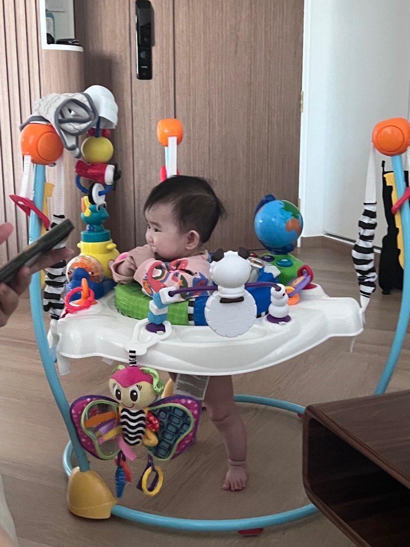 Baby einstein journey of 2024 discovery jumper weight limit