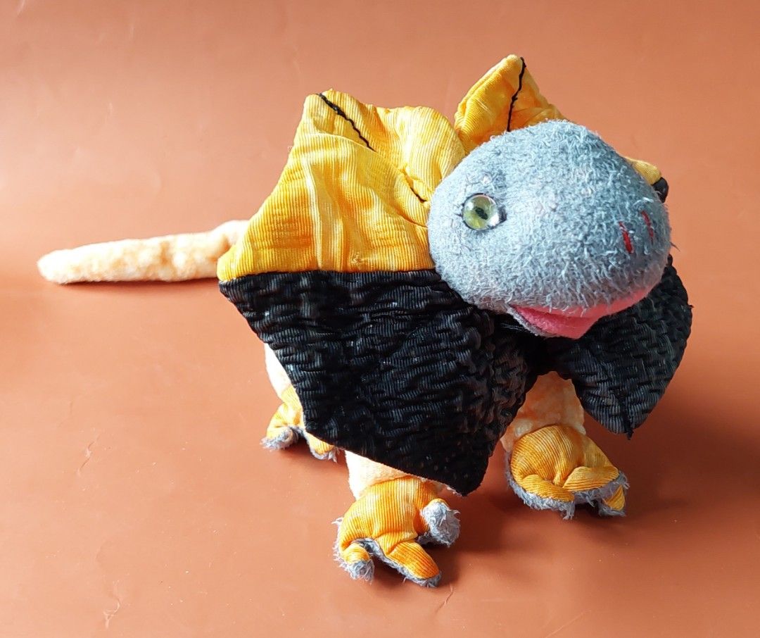 Bearded dragon beany toy (Category: Plushies & Soft Toys) located in Quezon City. Submitted by nostalgicfix (Listing ID 1272490745, Image 1). Description: .