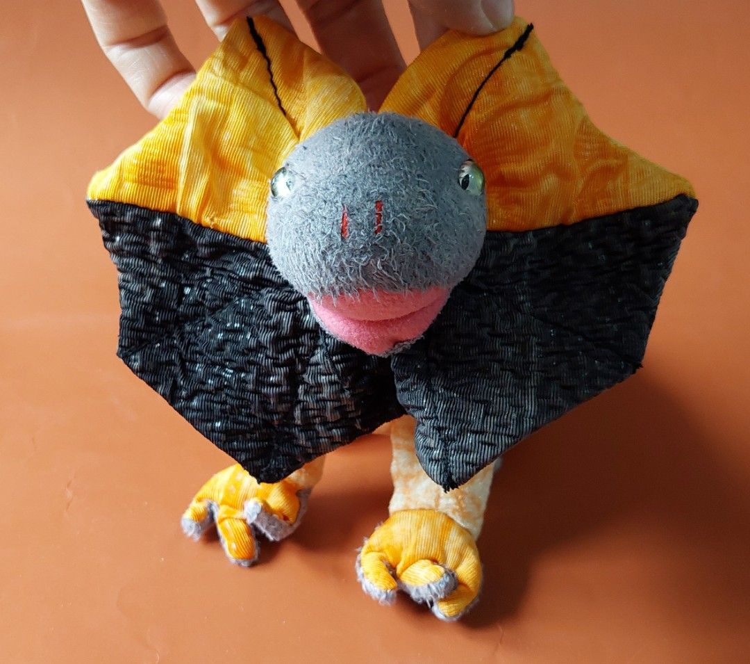 Bearded dragon beany toy (Category: Plushies & Soft Toys) located in Quezon City. Submitted by nostalgicfix (Listing ID 1272490745, Image 2). Description: .