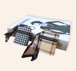 Burberry keychain sale hotsell