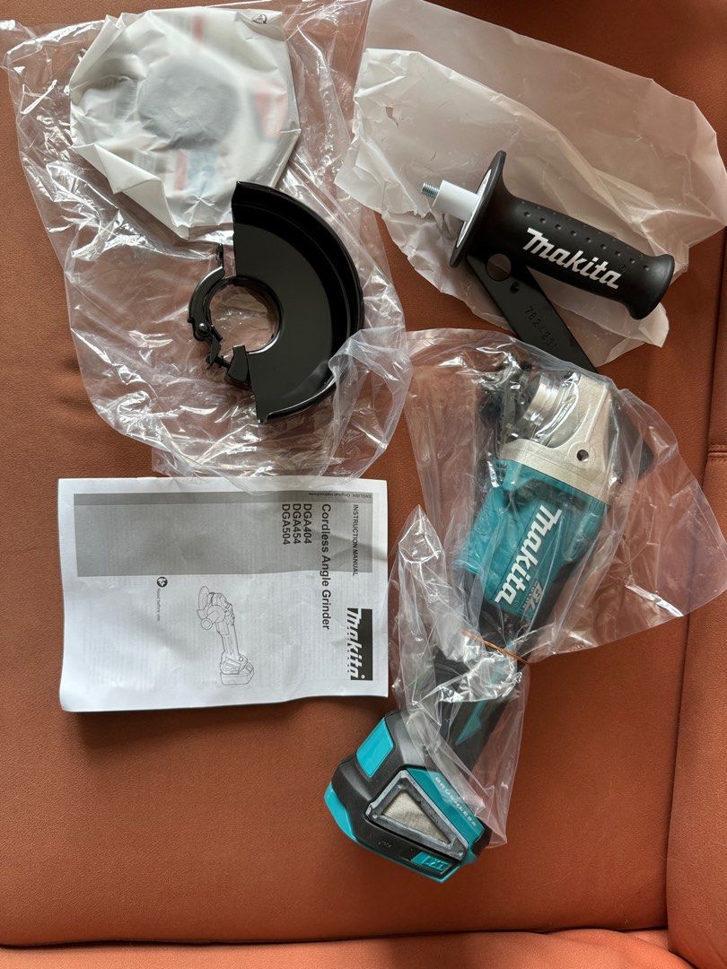 New Cordless Makita Angle Grinder 18v DGA504 Type II SKIN ONLY