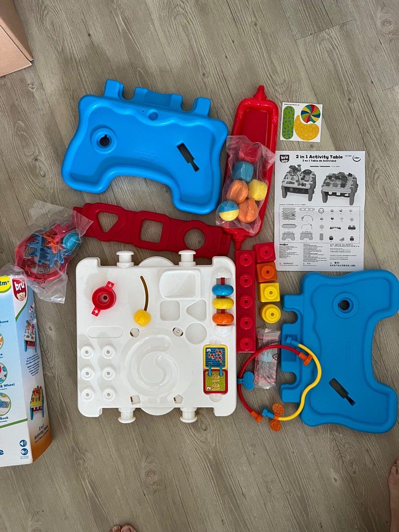 Bru 2 in 1 play activities table