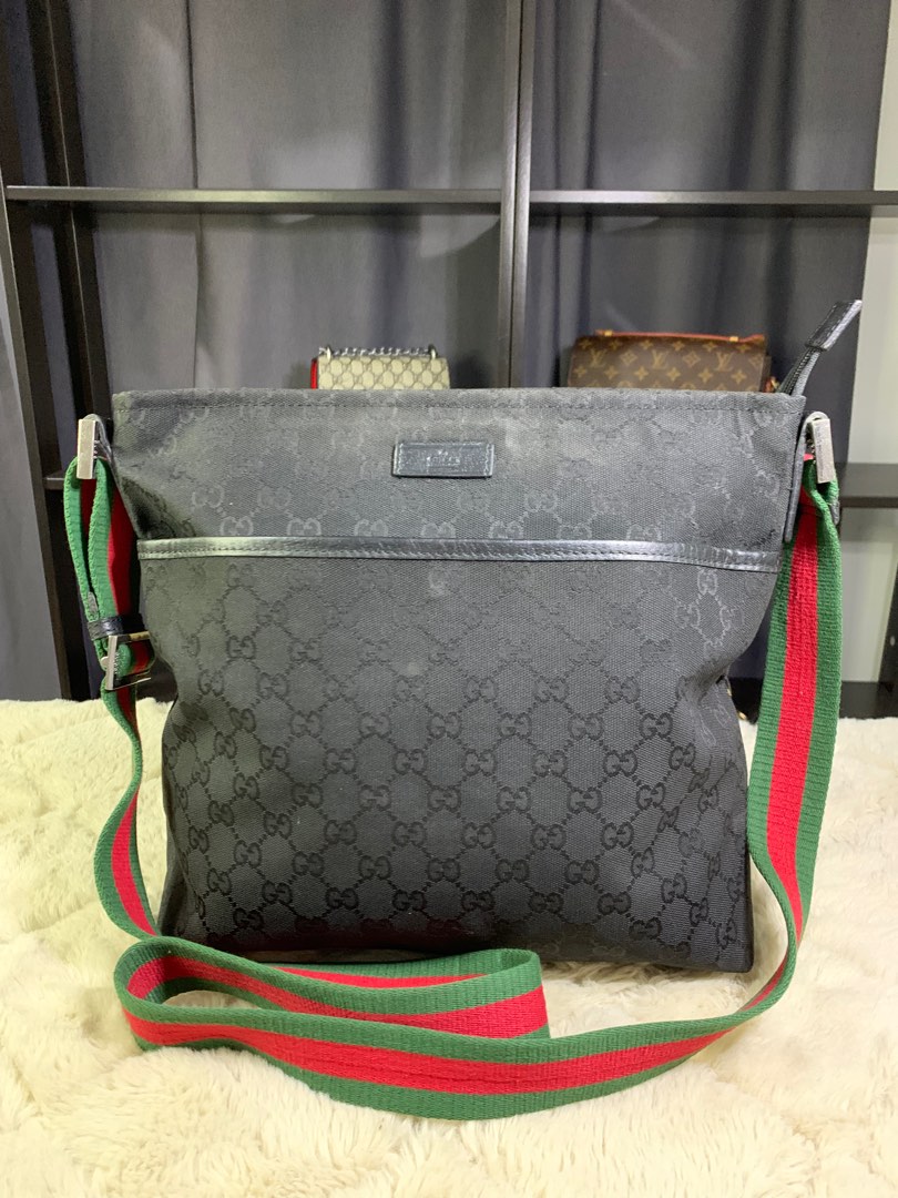 Old gucci messenger bag hotsell