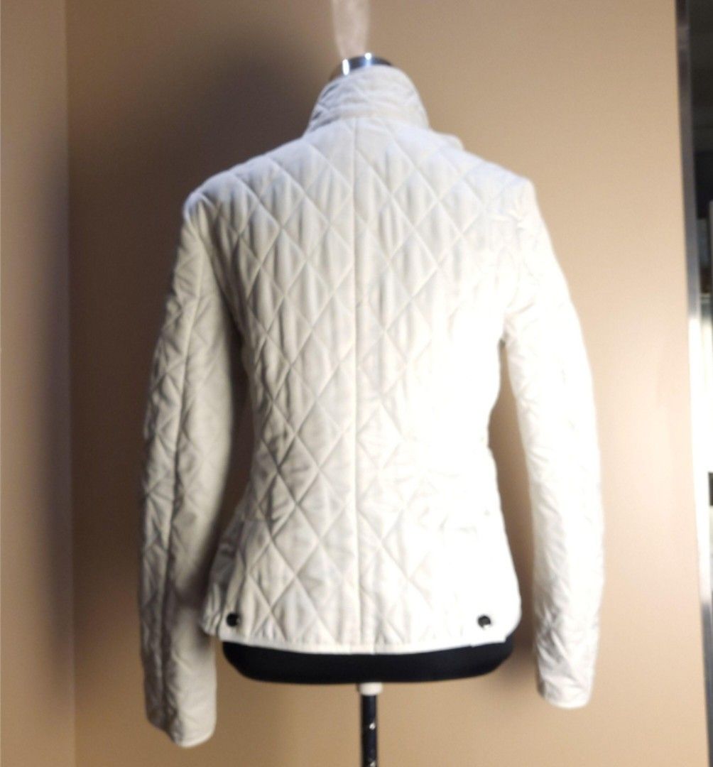 Burberry white quilted jacket sale