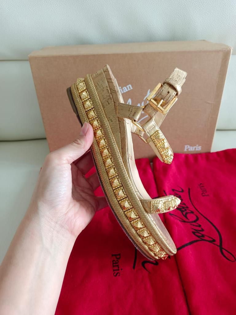 Christian outlet louboutin pyradiams