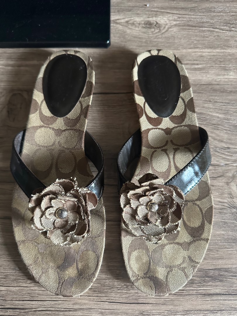 Coach Sandals, Women's Fashion, Footwear, Flats & Sandals on Carousell