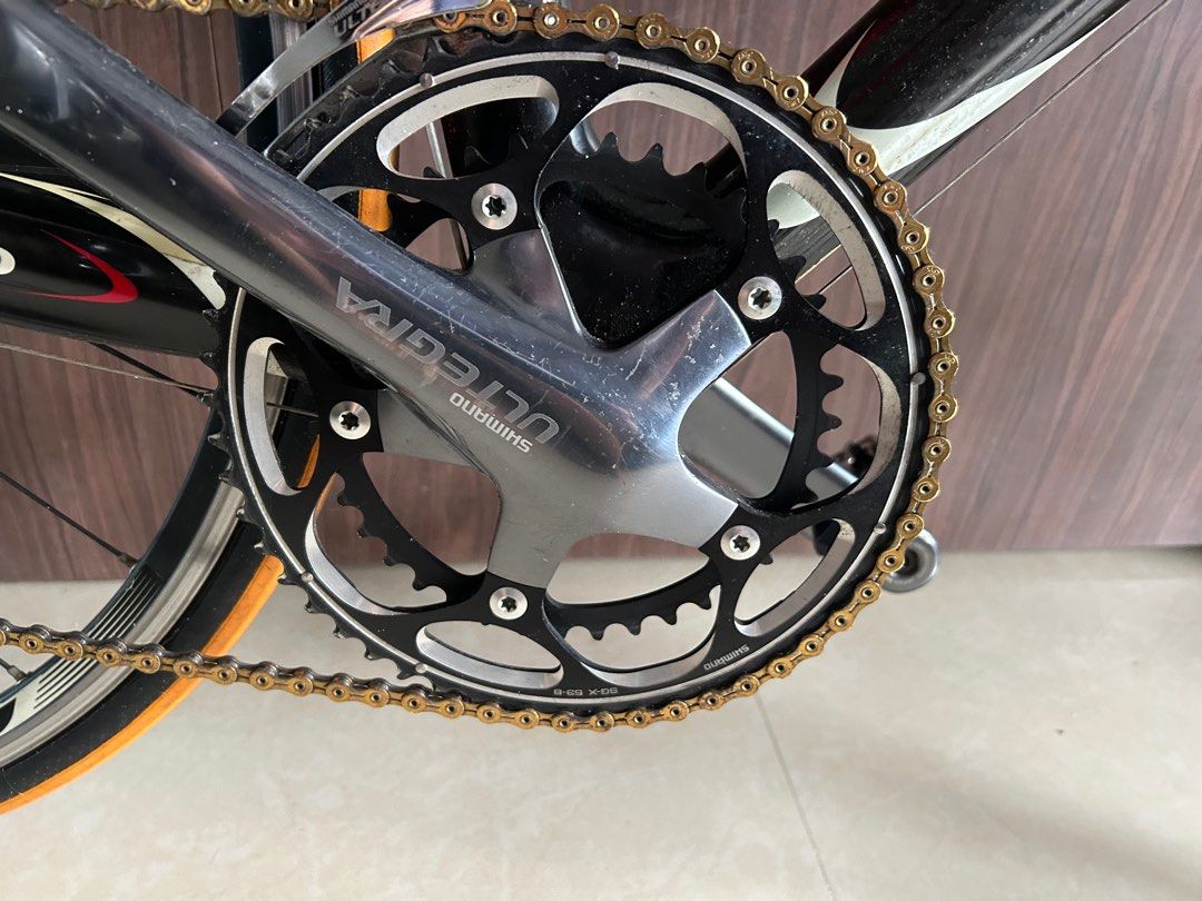 Colnago CLX Carbon Frame (Category: Bicycles) located in Singapore. Submitted by melvin.54 (Listing ID 1272555633, Image 4). Description: Selling Colnago CLX 2.0 Carbon Bike size 51 Carbon Frame Ultegra crankset 53t Dura Ace shifters/brakes Fulcrum Wheelset Last service end of 2022 Didn't ride more than 5km in 2023 Suitable for Rider heights between 170-175cm.