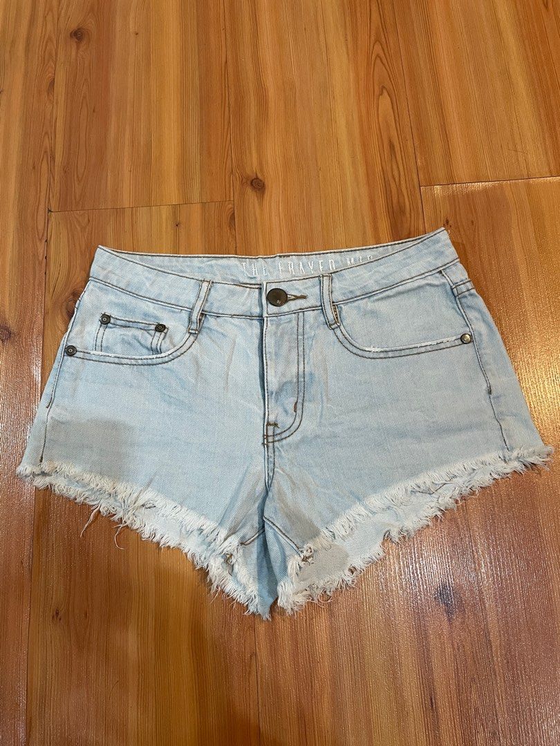 Mid waist denim booty shorts