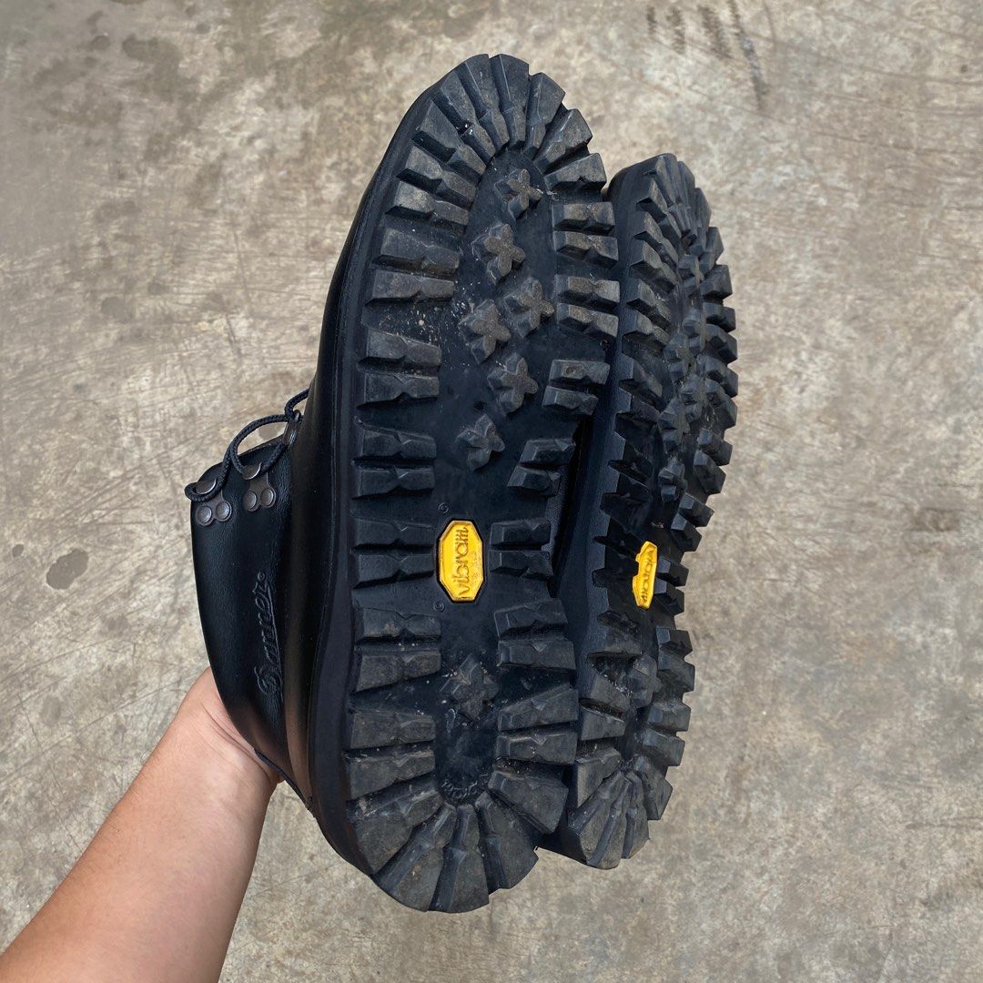 Supreme hiking boots online