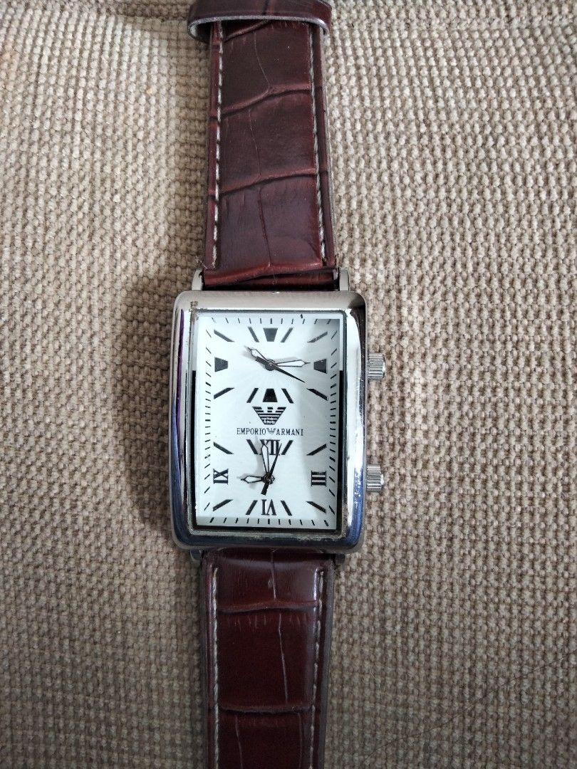Armani square watch shop