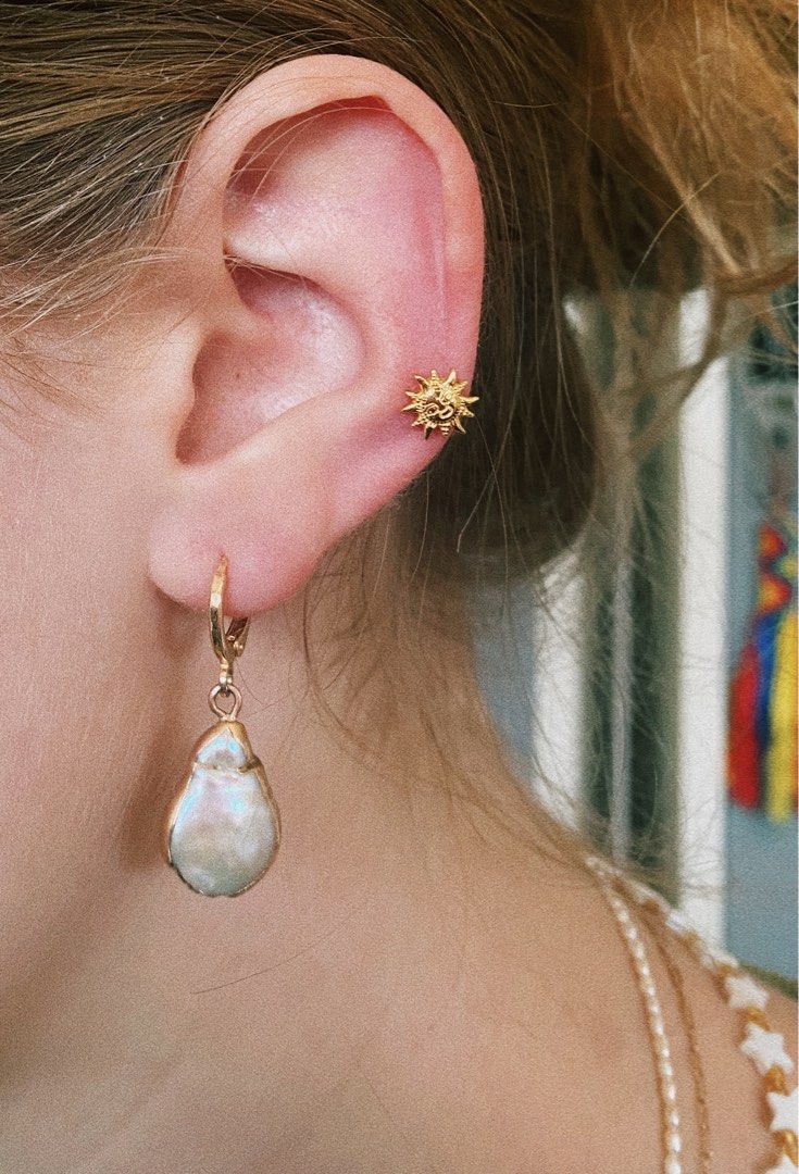 Freshwater pearl hoop discount earrings