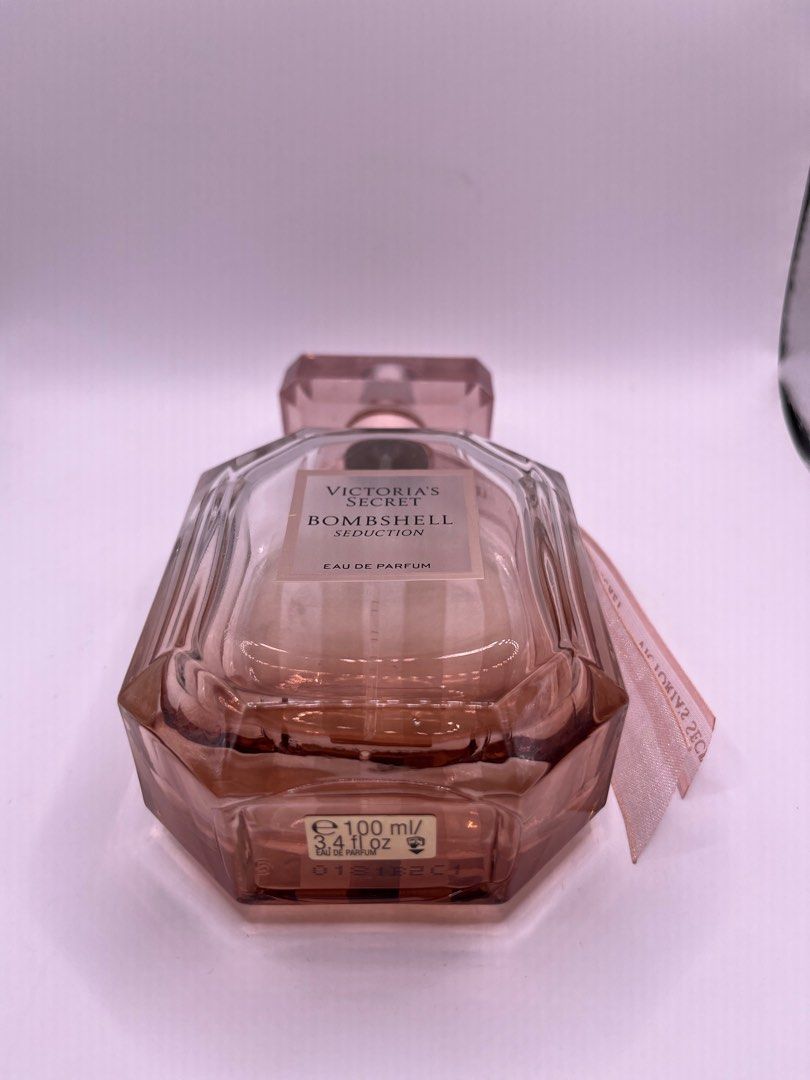 Empty bottle - Bombshell (Category: Fragrance & Deodorants) located in Shah Alam. Submitted by jujipreloved (Listing ID 1272564722, Image 3). Description: .