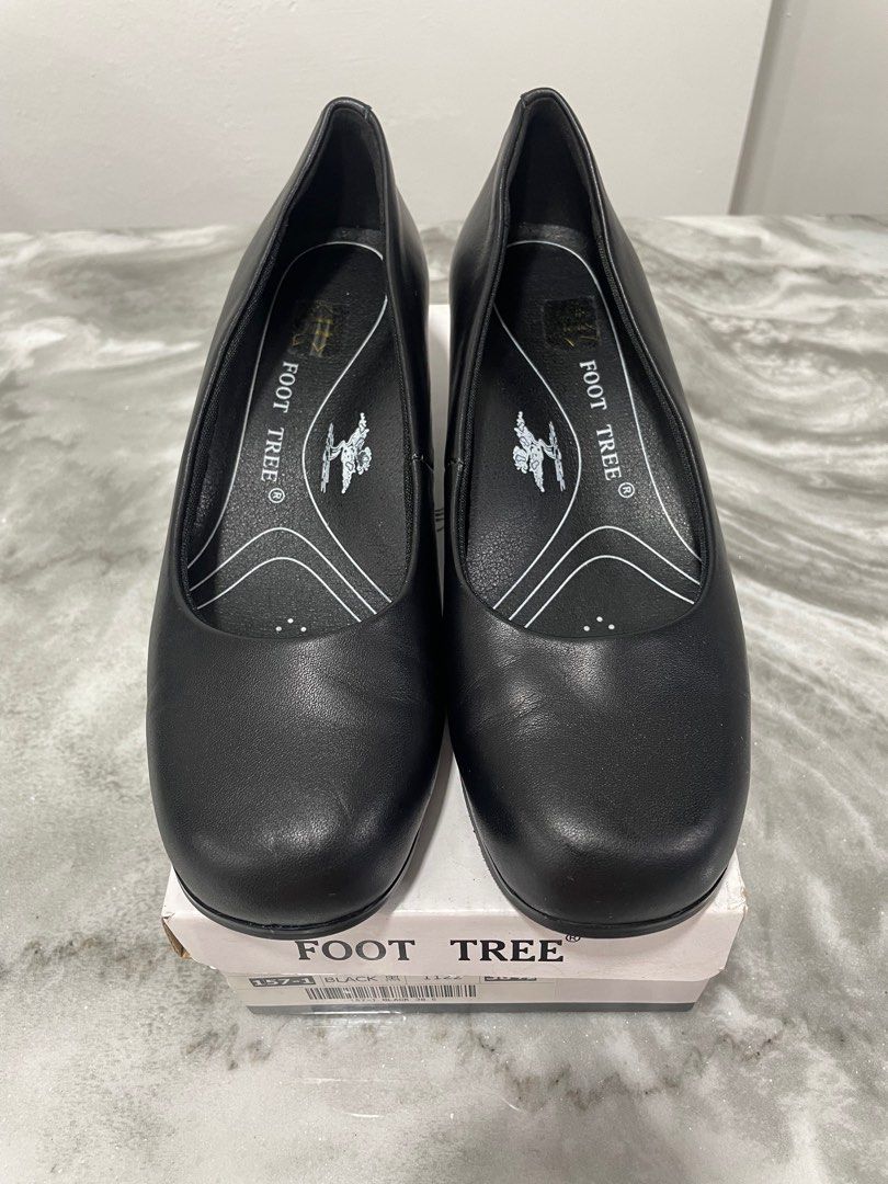 Womens shoes hotsell 1.5 wide