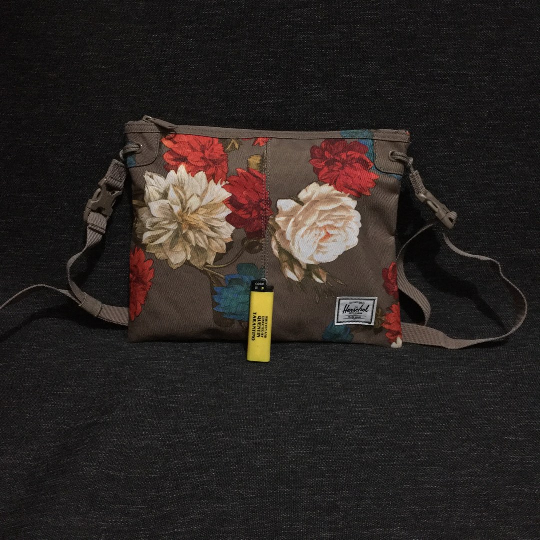 Herschel vintage floral pine bark 2025