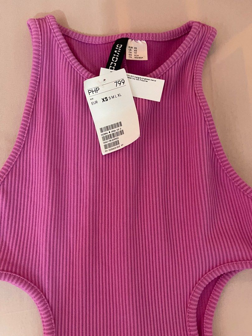 H&M cut out dress (Category: Dresses) located in Manila. Submitted by miffsies (Listing ID 1272544865, Image 2). Description: Brand new.