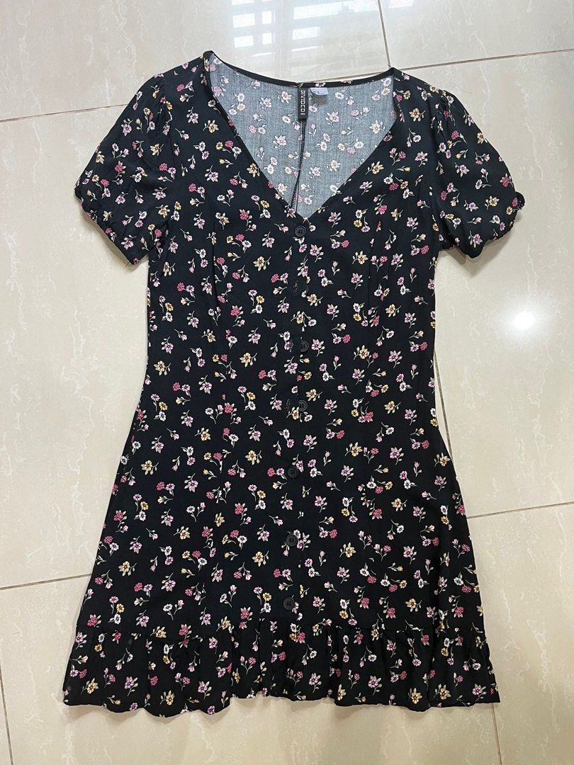 H&m button up dress hotsell