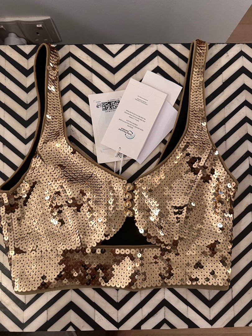 H&M Rabanne Gold Sequin Crop Top, Women's Fashion, Tops, Others Tops on  Carousell