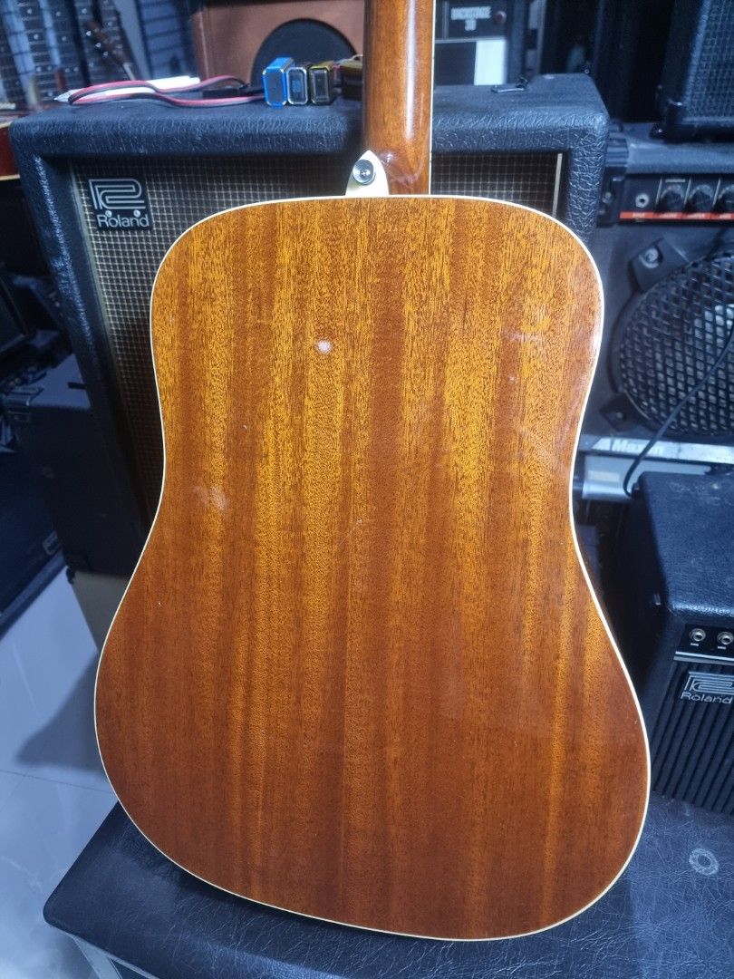 James acoustic guitar, Hobbies & Toys, Music & Media, Musical