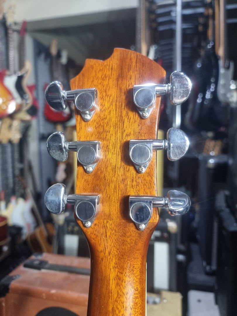 James acoustic guitar, Hobbies & Toys, Music & Media, Musical