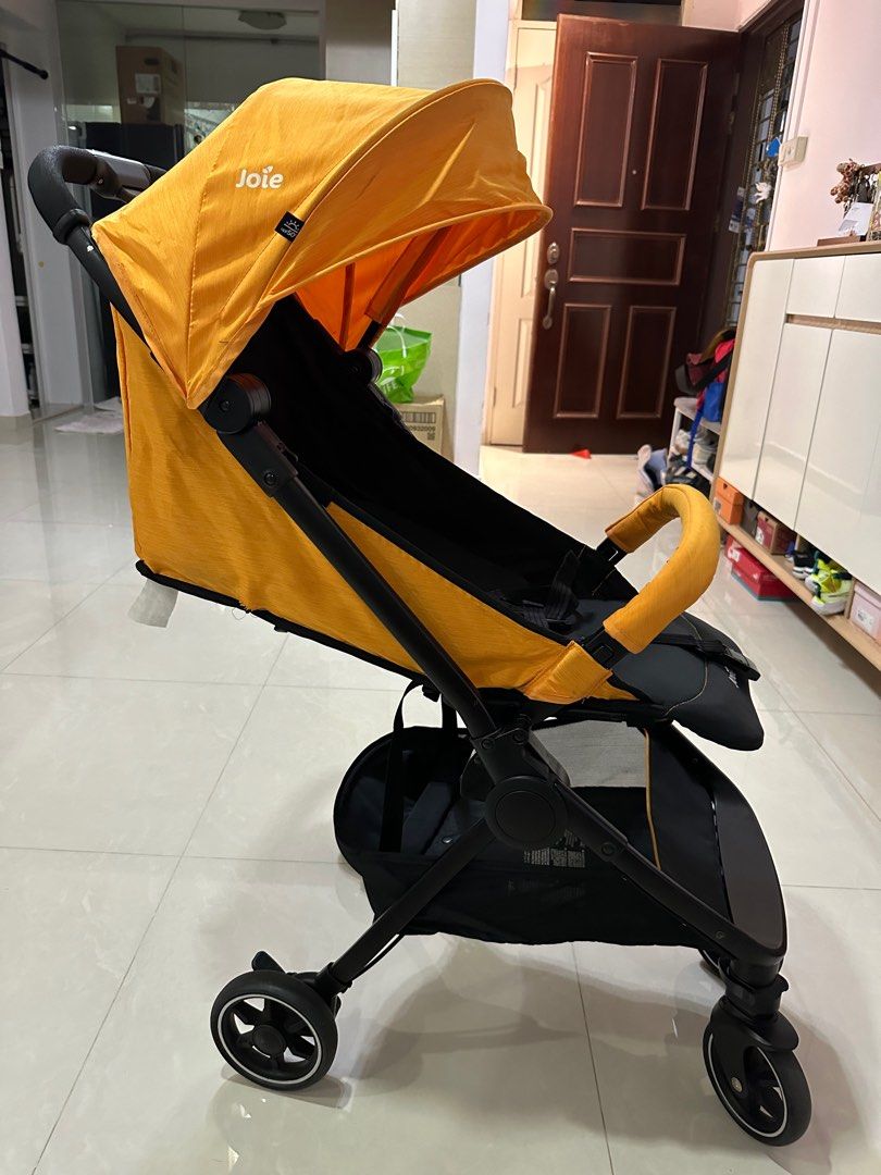 Joie Pact Lite rare Mango colour