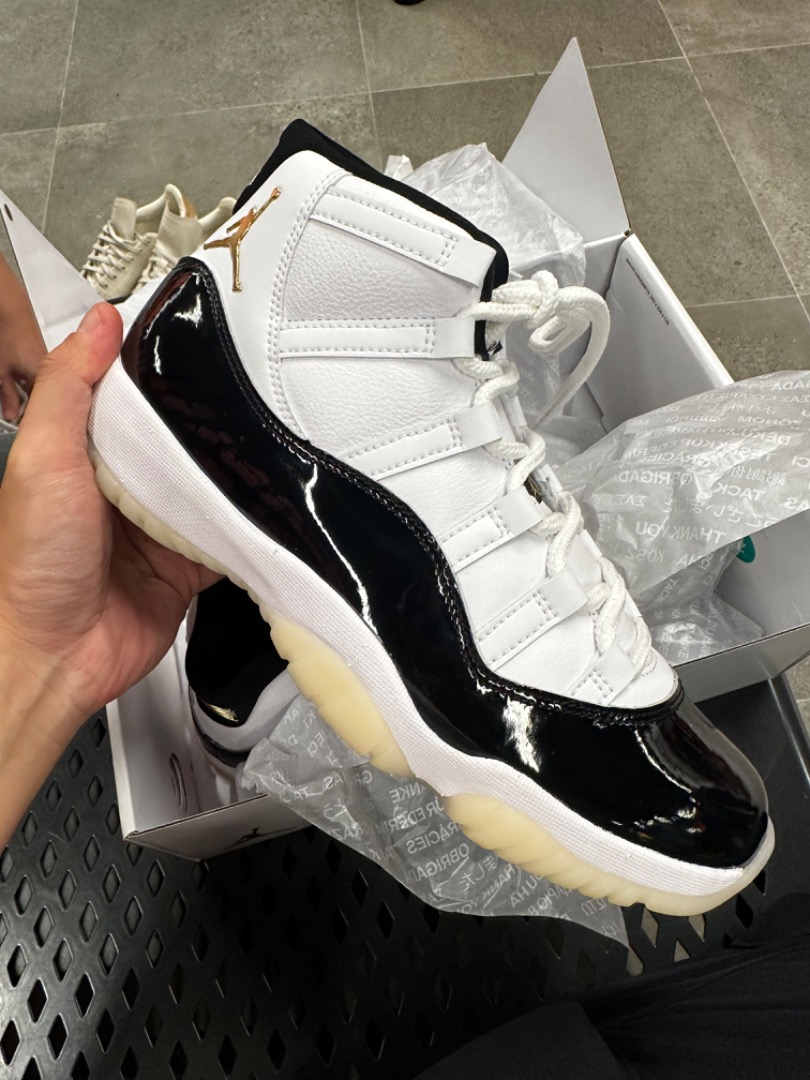 Jordan sale 11 kobe