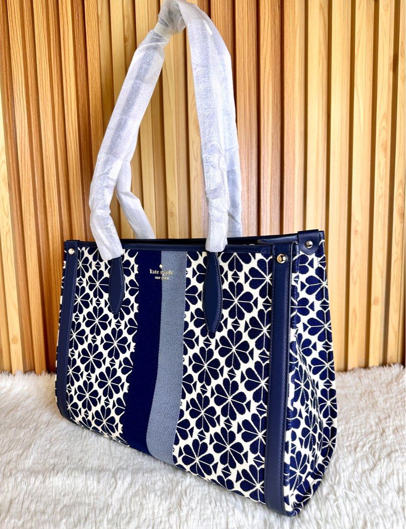 Kate Spade Floral Medium Jacquard Tote (Category: Luxury Bags & Wallets) located in Mandaluyong City. Submitted by shop_0n_the_spot (Listing ID 1272612367, Image 3). Description: 💯% GUARANTEED ORIGINAL & BRAND NEW. ✅ Brand New with Tag, Carecard ✅ Polyplastic ✅ Paper bag (if only available) ▪️We shall not be held responsible/liable for any lost/damage/delay due to courier negligence. ▪️All joy miners will no longer be entertained in the future. 