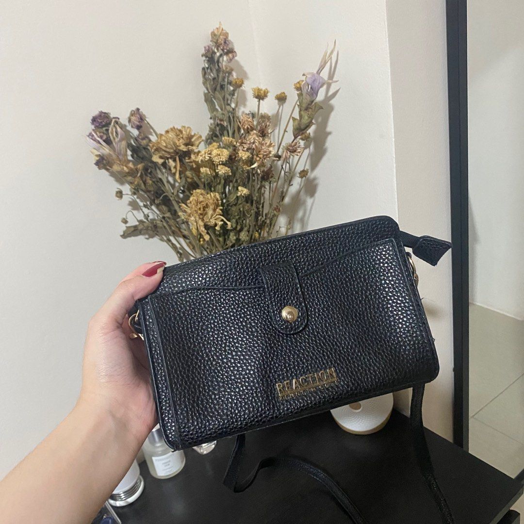 Kenneth cole reaction crossbody bag best sale