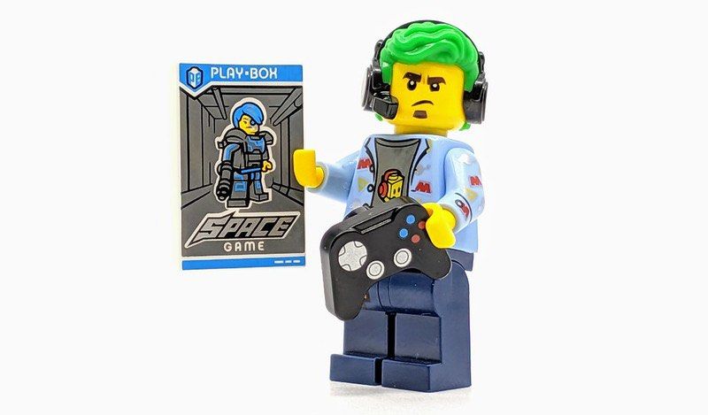 Lego minifigures store series 19 gamer