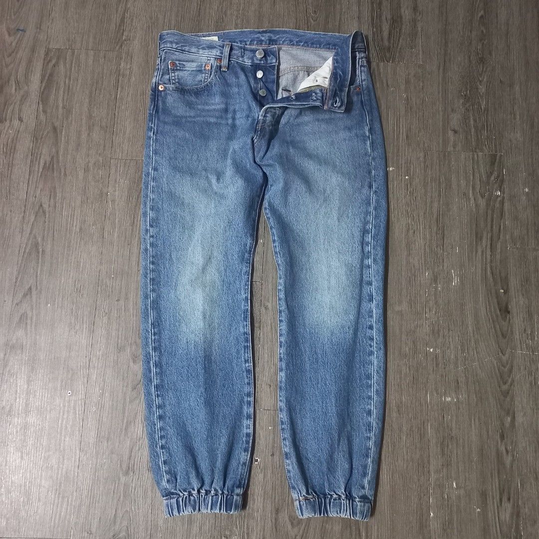 Levis 501 store jogger