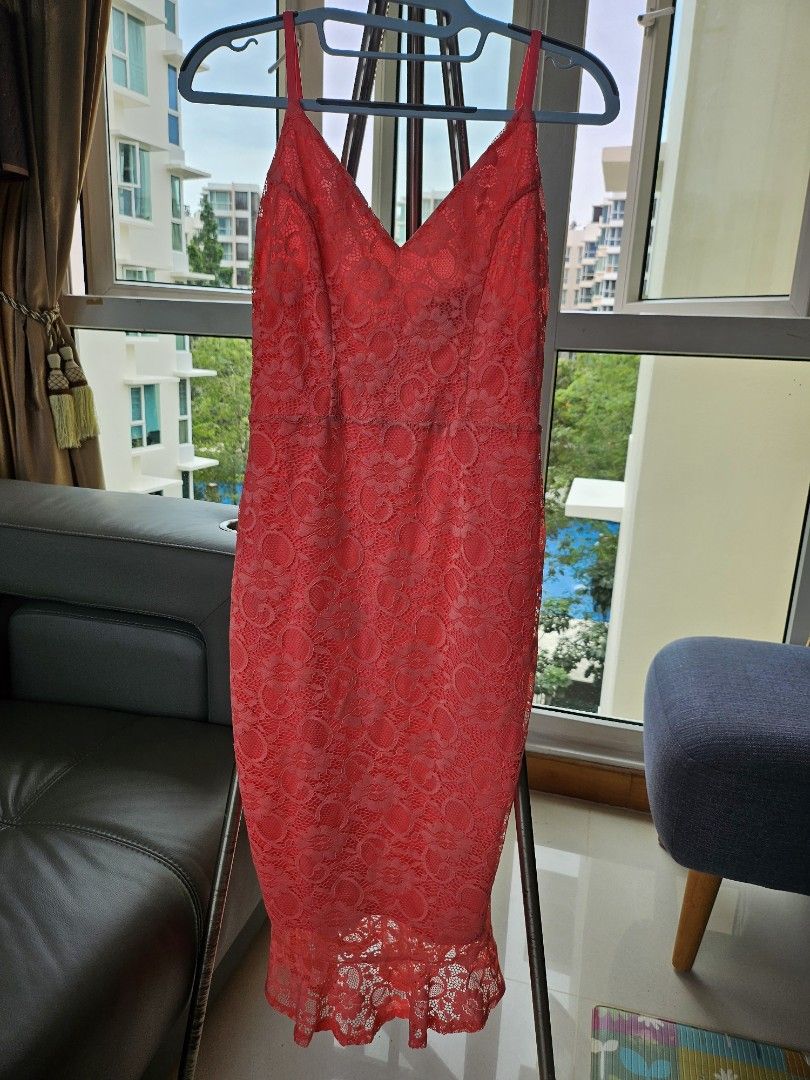 Lipsy London Lace Bodycon Dress, Women's Fashion, Dresses Sets