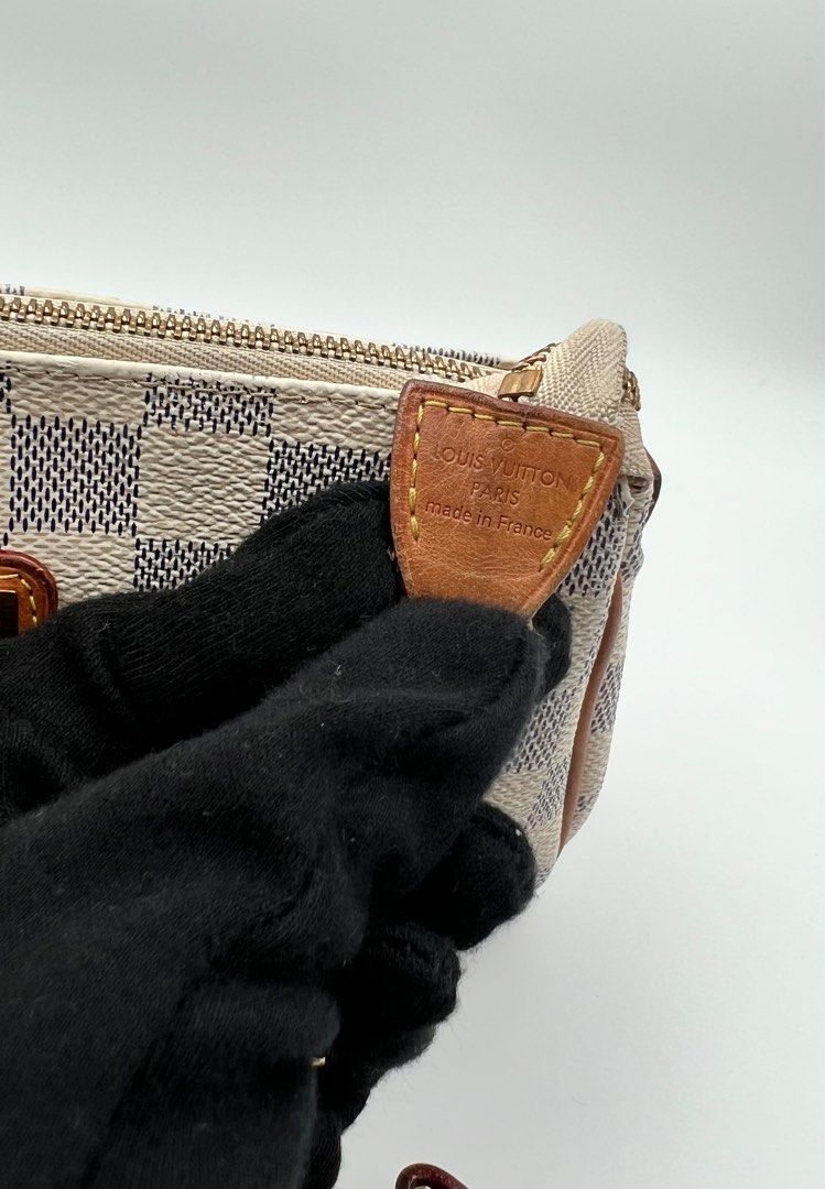 LOUIS VUITTON (Category: Luxury Bags & Wallets) located in Tarlac. Submitted by mysecretbliss (Listing ID 1272645573, Image 3). Description: 💯 % AUTHENTIC PERSONAL BAG COMES WITH DUSTBAG RFS: DECLUTTERING.