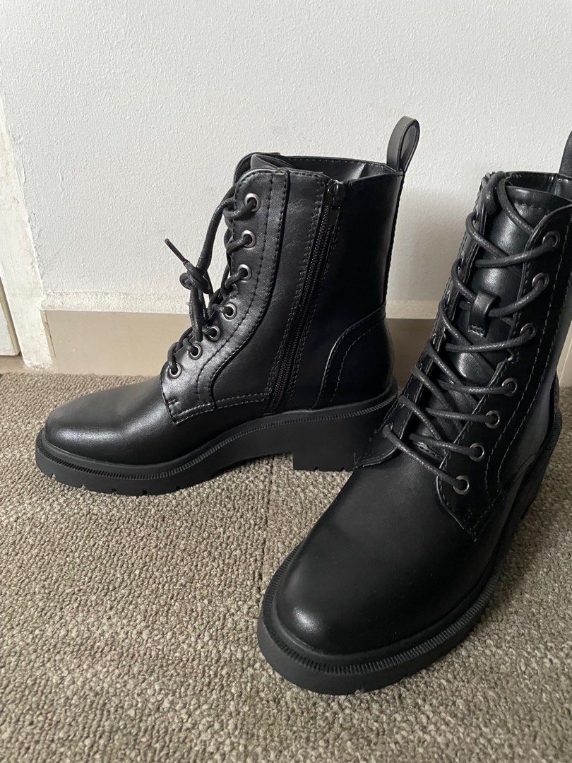 Mia lace on sale up boots
