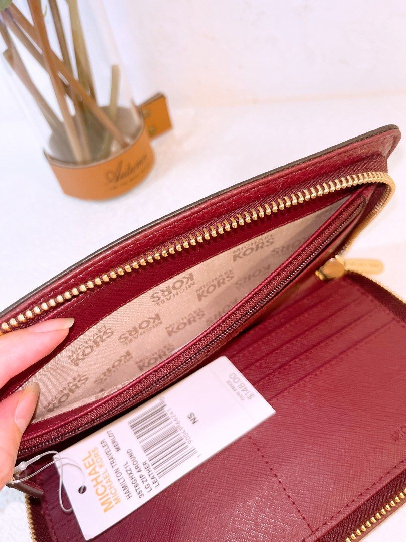 Michael kors sales hamilton traveler wallet