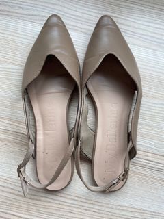 (Category: ) located in . Submitted by minimalwears (Listing ID 1272527711, Image 1). Description: .