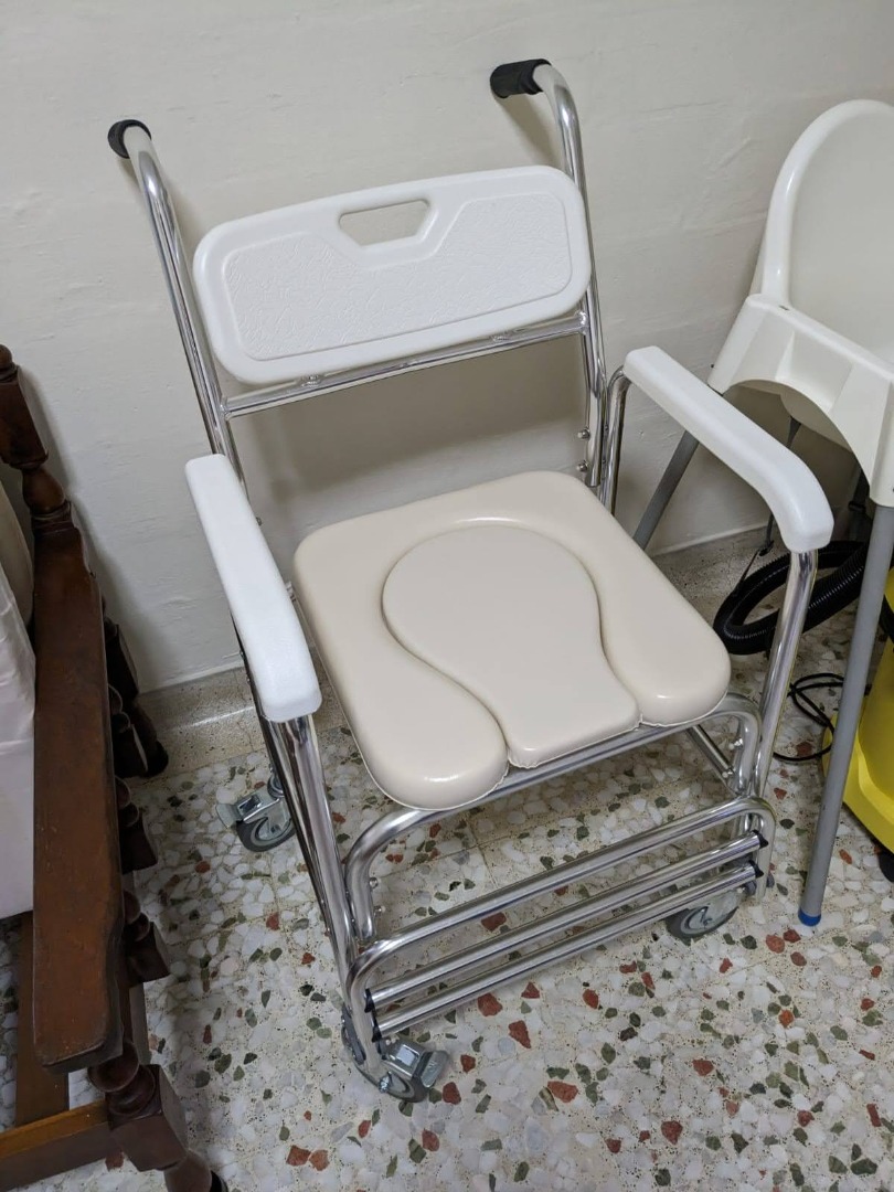 New Commode Chair for Sale, Health & Nutrition, Assistive