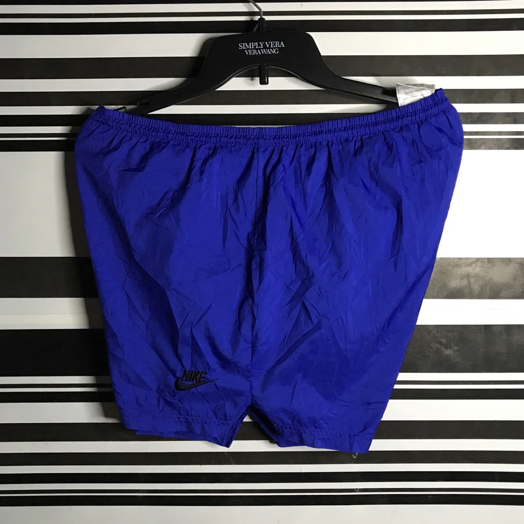 Nike above the knee, Men's Fashion, Bottoms, Shorts on Carousell