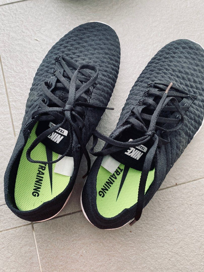 Free tr flyknit 2025 2 women's running shoes