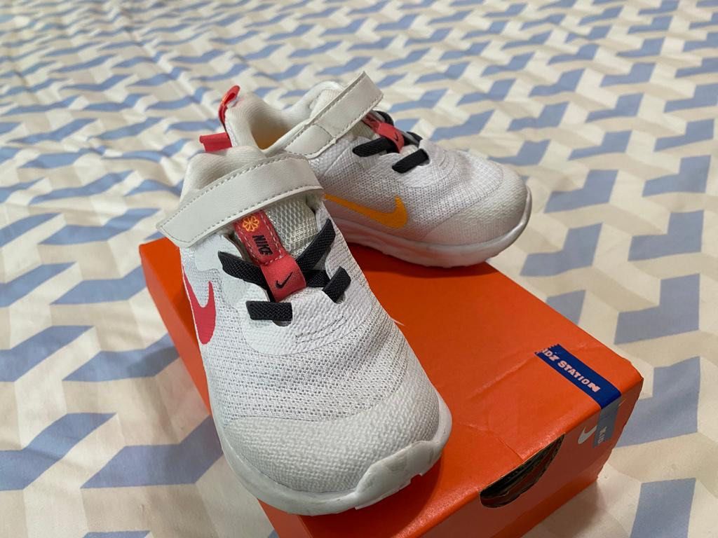 Nike revolution flyease toddler clearance