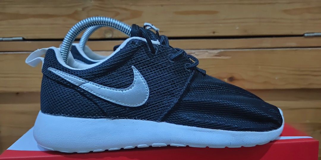 Nike roshe run 37.5 2025