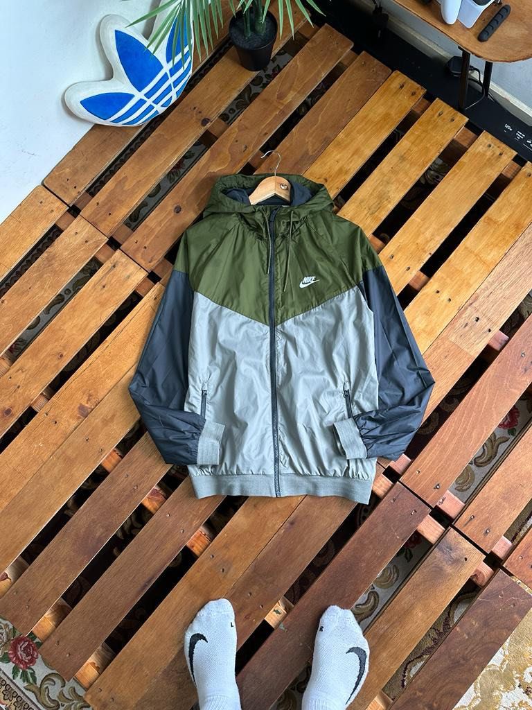 Nike windrunner tricolor shop