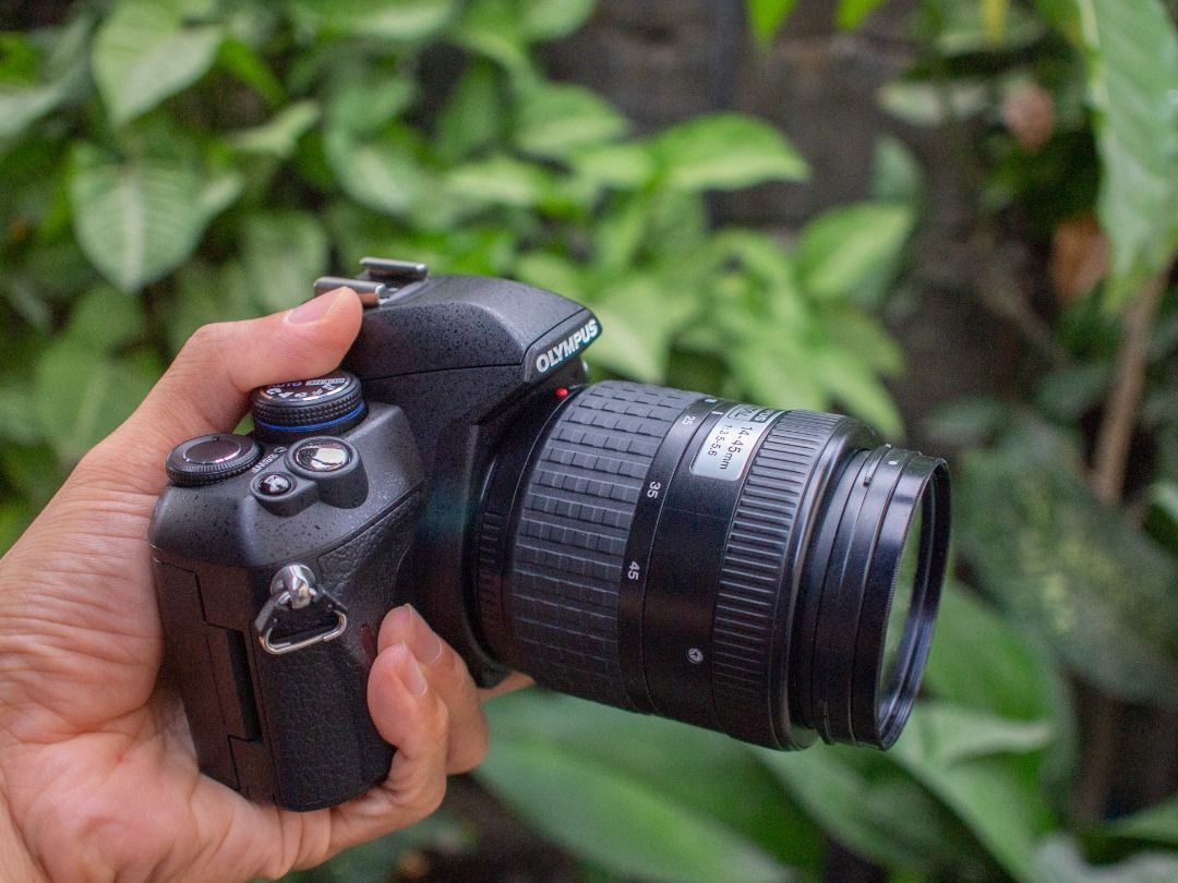Olympus E-420 DSLR Digital Camera Digicam (Category: Cameras) located in Arayat. Submitted by josepdg (Listing ID 1272593416, Image 3). Description: 10MP Four Thirds Digital Camera in good condition. Shutter count is only at 100+. What's Included -Camera -Zuiko 14-45mm Kit Lens -Olympus BLS-1 Battery -Olympus BCS-1 Charger -1GB CF Card *This is a used item so please expect some imperfections on the camera body. Also note that this camera does NOT
