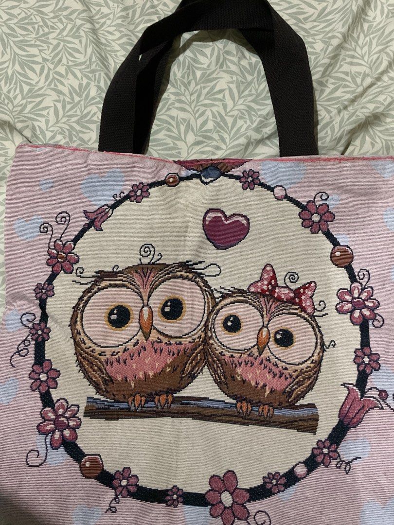 Owl Tote Bag (Category: Tote Bags) located in Pasig City. Submitted by 21thunder (Listing ID 1272548069, Image 1). Description: - large - has inner lining and a small pocket inside - send me a message for more photos.