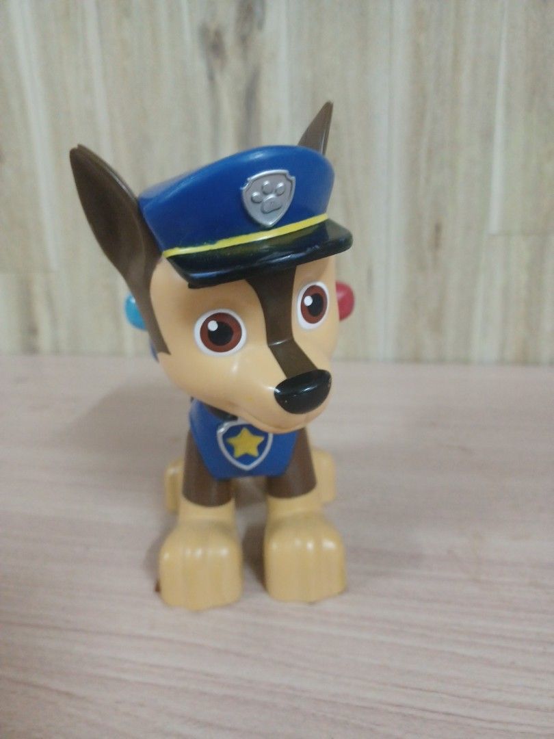 Spy chase sale paw patrol toy