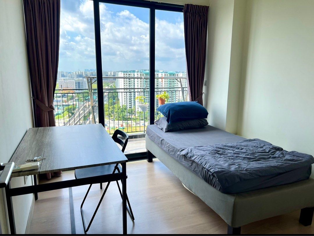 Photo inspiration: Picture Idea: Penthouse Common Room Balcony Access Excellent View Punggol Property
