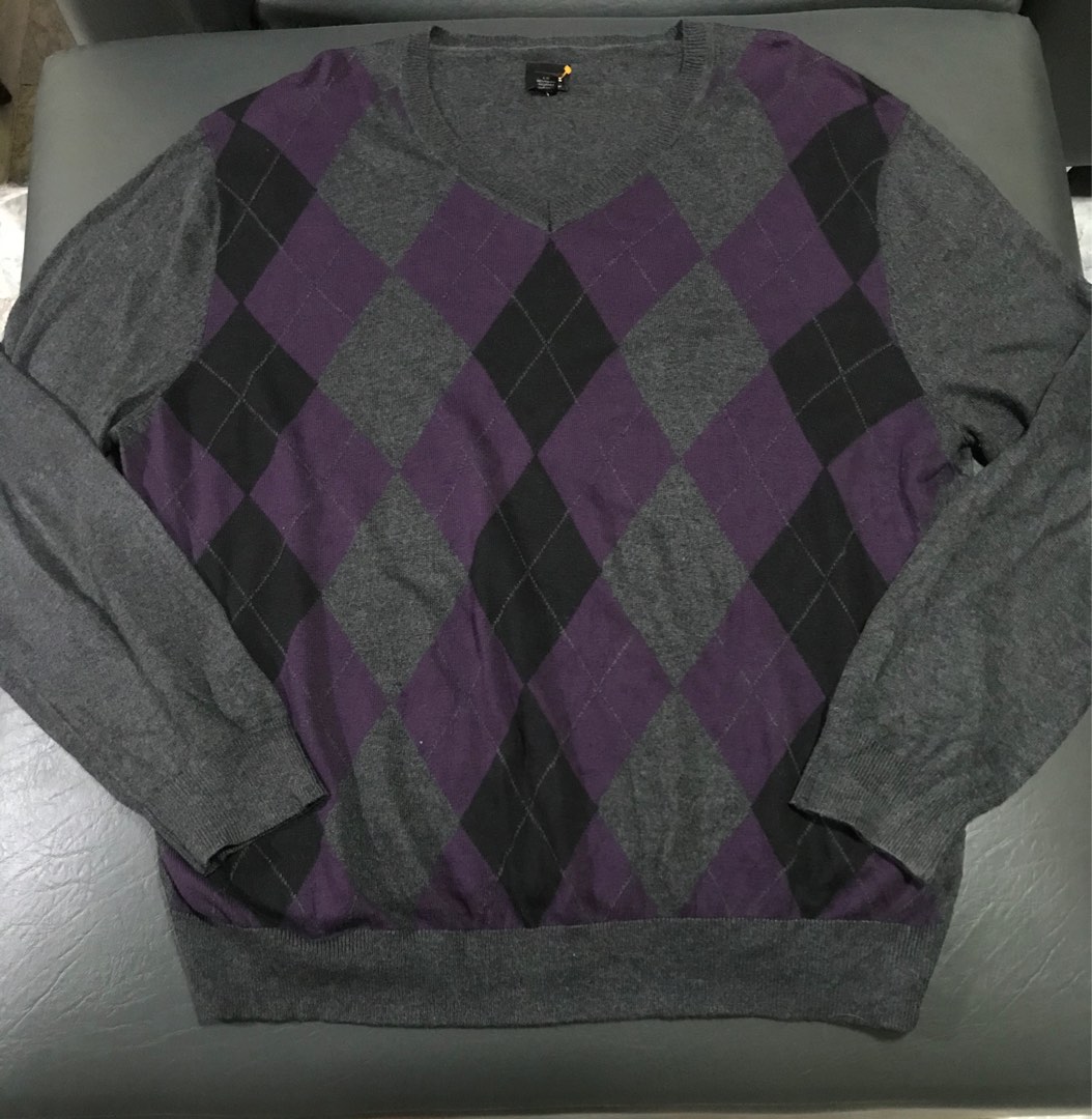 Plus size argyle top sweater