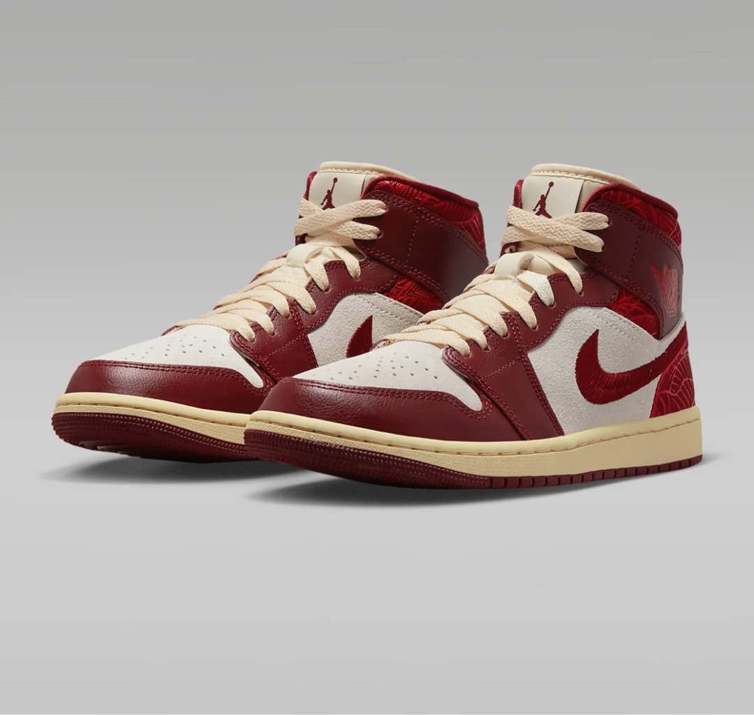 Air jordan 1 deals mid se women's shoe