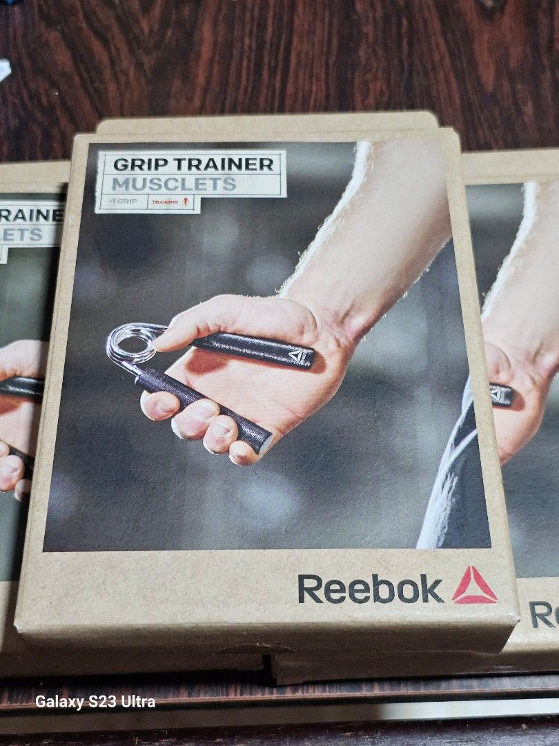 Reebok grip trainer, Sports Equipment, Other Sports Equipment and